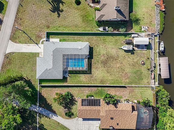 2nd image of 20580 Park Pl