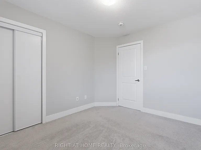 2060 Meadowgate Blvd #10 — Photo 37
