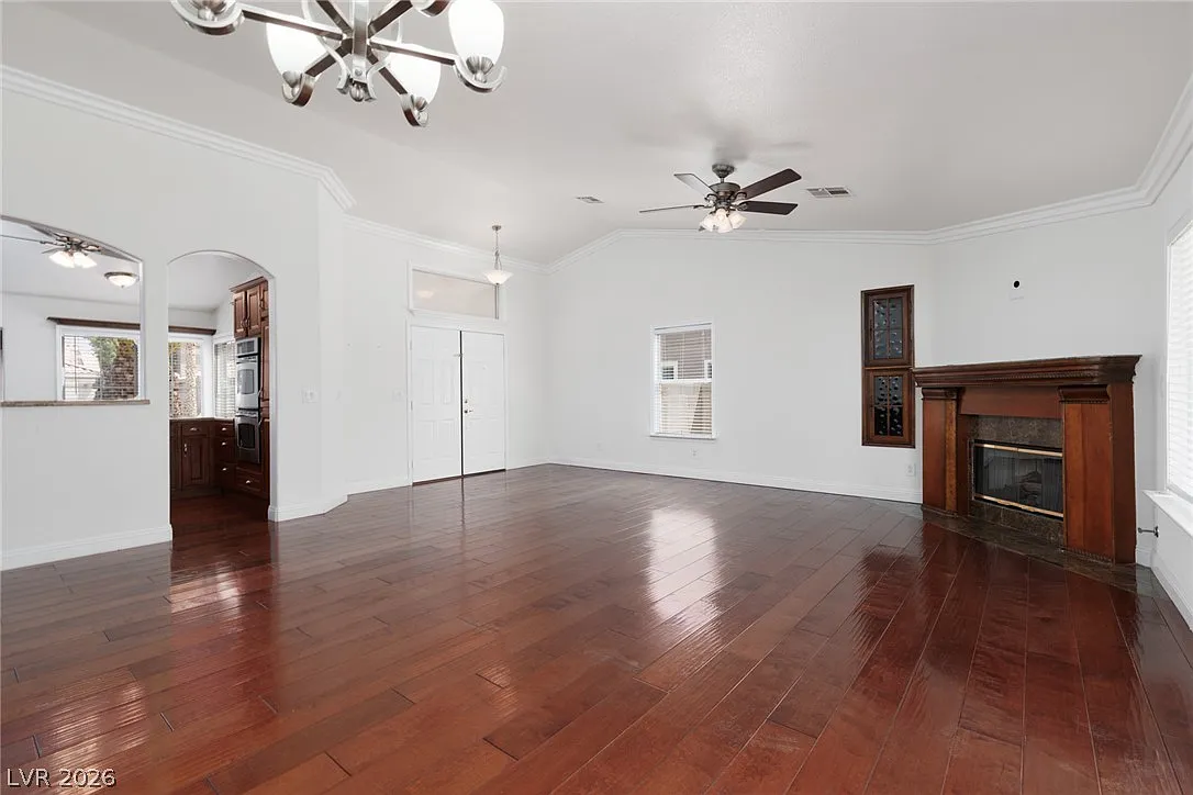 2 bed, 2.0 bath, 1826 sqft, $1,930 — Photo 4