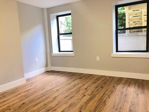 5th image of 44 Jewett Ave #1