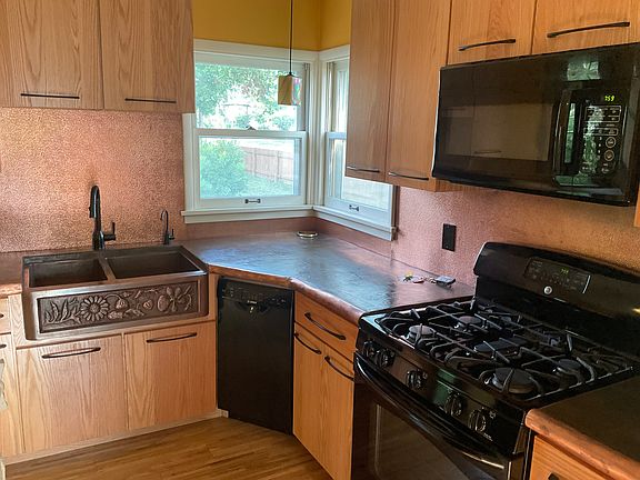 3rd image of 3644 Architect Ave