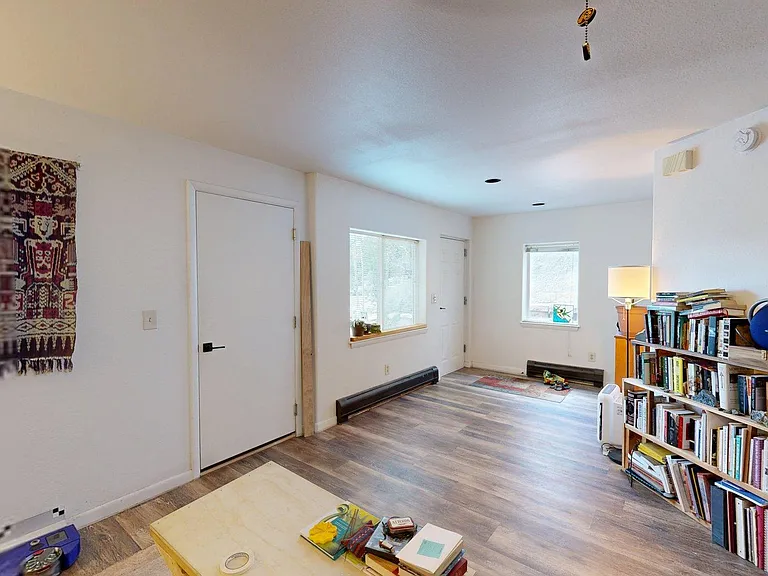 2337 N Glenisle Ave #A — Photo 10