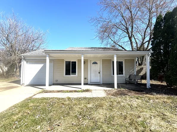 2S611 Continental Dr, Warrenville, IL 60555