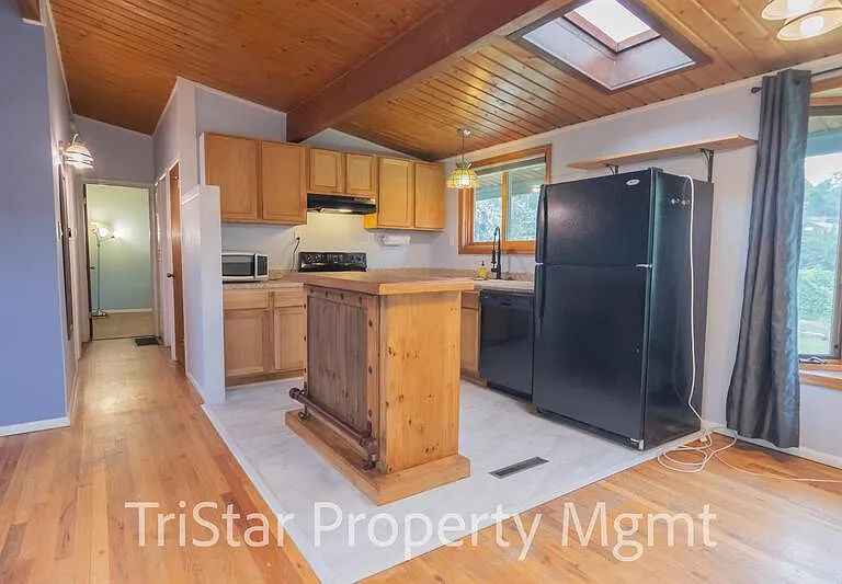 3212 Illinois Ave — Photo 6