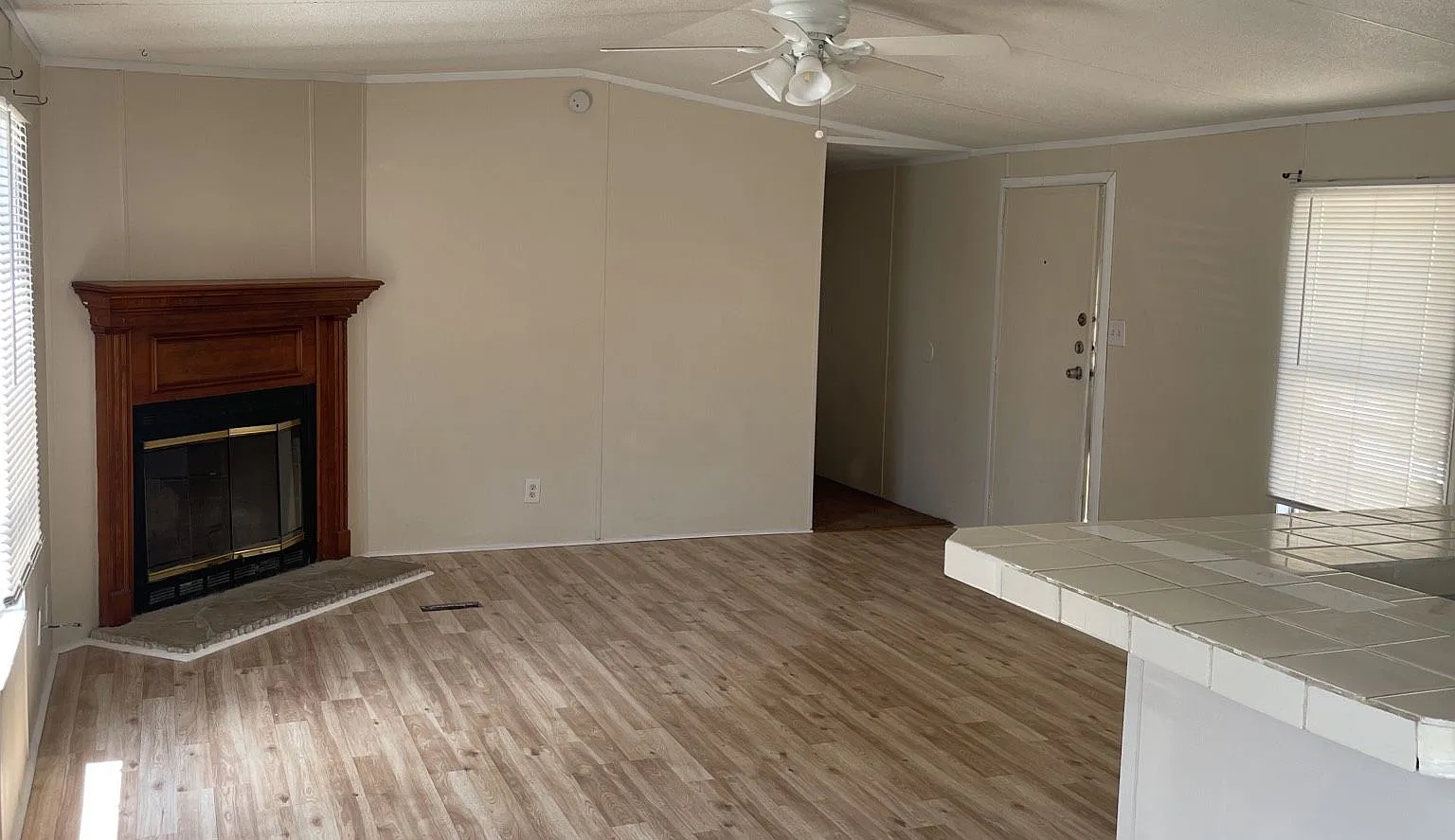 3 bed, 1216 sqft, $1,175 — Photo 2