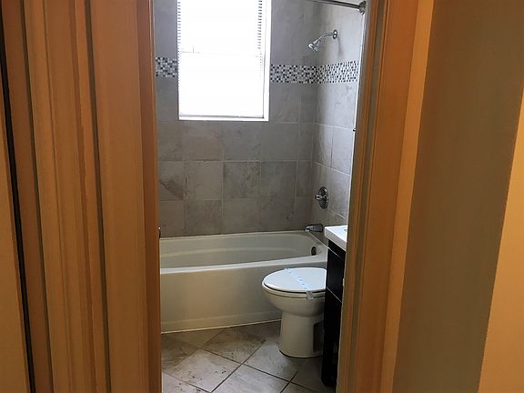 3rd image of 142 23rd St APT 911
