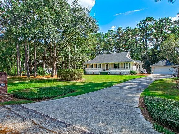 2nd image of 441 Parlange Dr