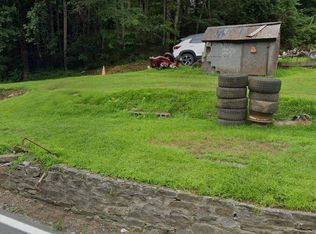 7027 Clear Fork Rd, Whitesville, WV 25209