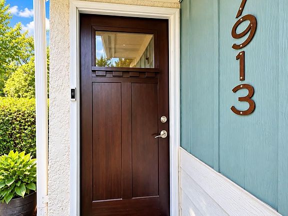 3rd image of 7913 5th St NE