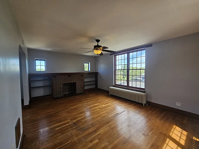 42 Jefferson St #42-5 — Photo 3