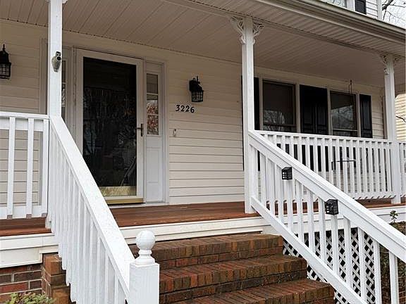 3rd image of 3226 Derby Cir