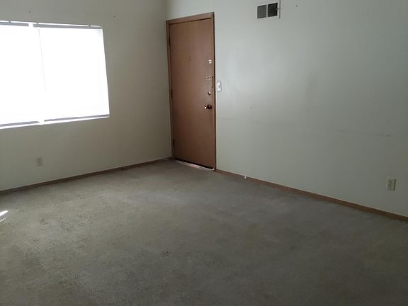 4th image of 6640 Maywood Ave #B