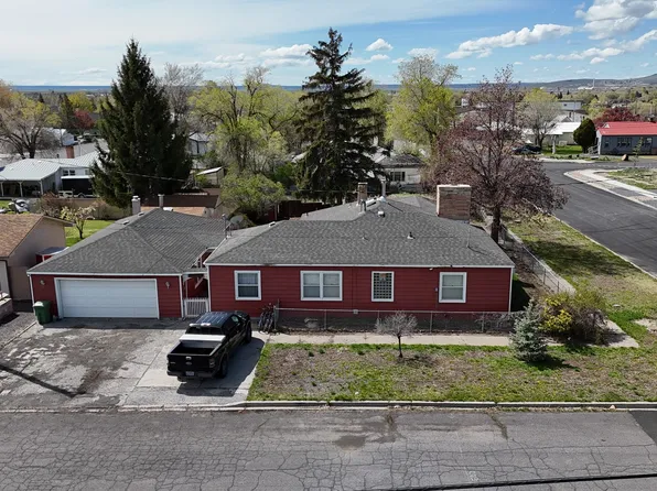 585 N Fairview Ave, Burns, OR 97720