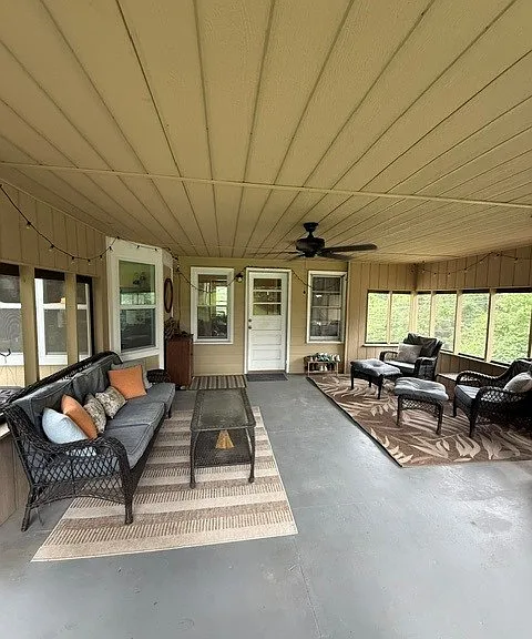 1216 Wilson Ave — Photo 11