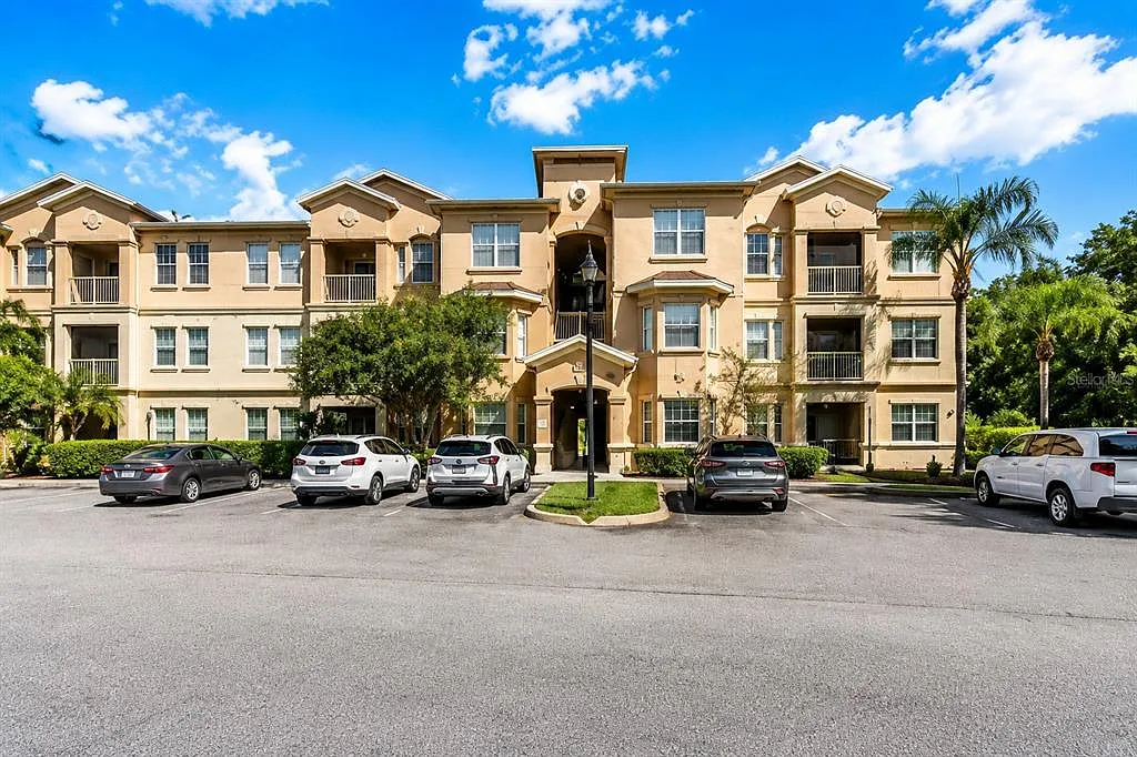 2 bed, 2.0 bath, 1276 sqft, $2,100 — Photo 1