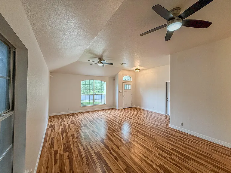 16908 Cactus Blossom Dr — Photo 3