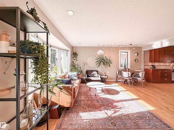 5th image of 15256 86th Ave NW