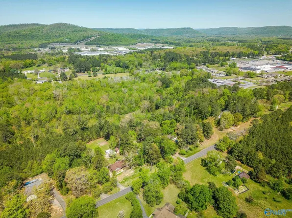 10 S Broad St, Scottsboro, AL 35769