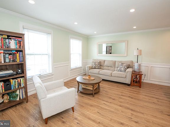 4th image of 4225 Chalfont Pl