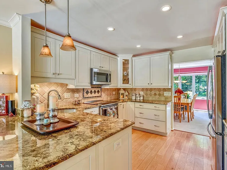 11627 Chapel Cross Way — Photo 5