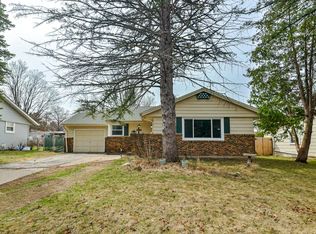 1904 Wisteria Rd, Rockford, IL 61107