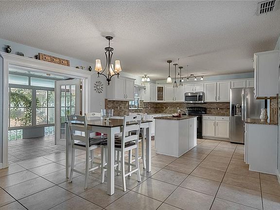 4th image of 5848 Windridge Dr