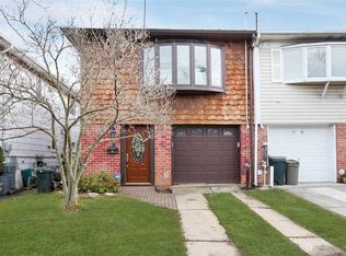 37-17 Brookside St, Flushing, NY 11363
