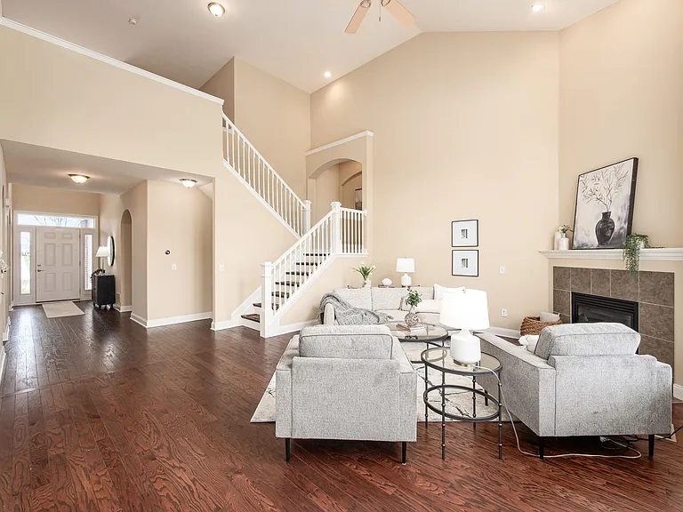 1104 Balmoral Dr #1 — Photo 26