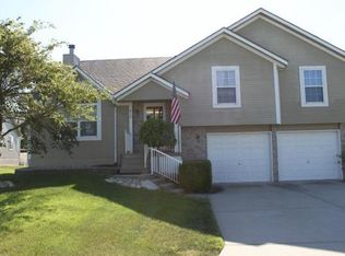 812 SW Shorthorn Rd, Grain Valley, MO 64029