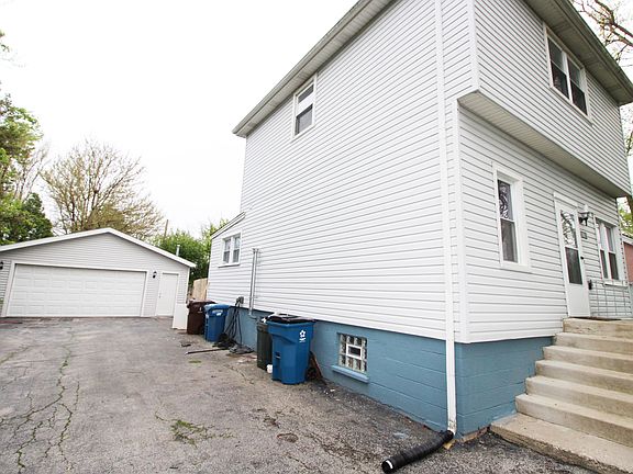 2nd image of 10015 Moody Ave