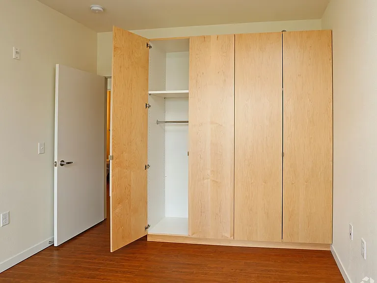 Parkway West Apartments — Photo 27