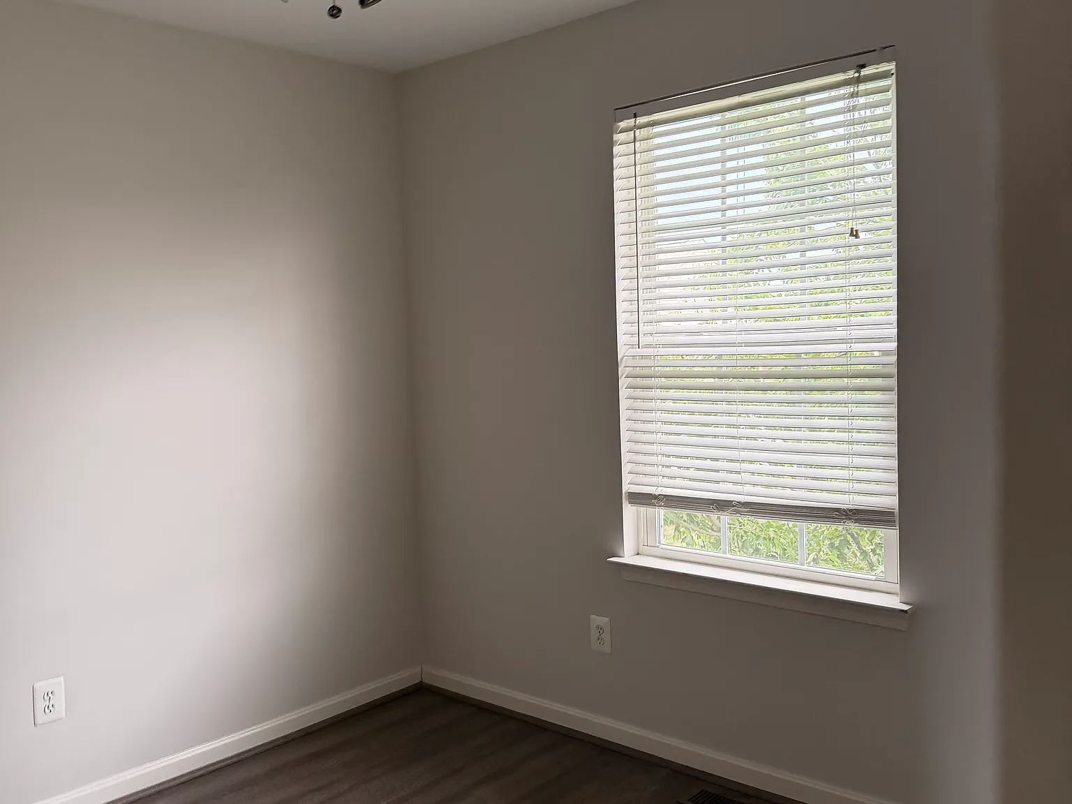421 Main Sail Ln — Photo 3