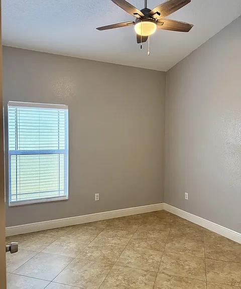 3125 Shelby Way — Photo 9