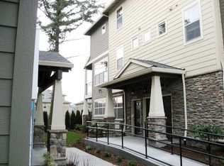 8704 NE Delamere Way, Hillsboro, OR 97006