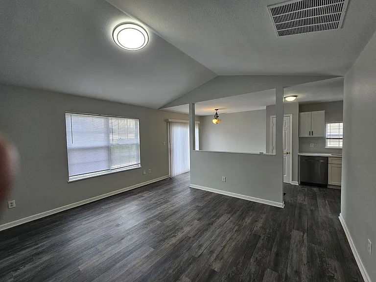 2319 Layton Park Dr — Photo 7
