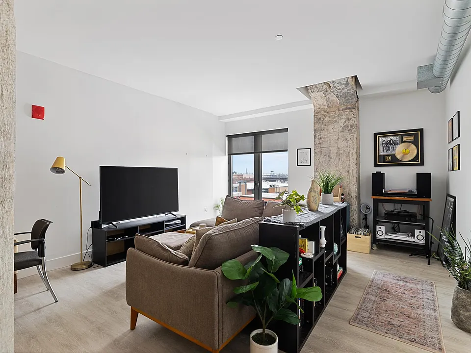9 Medford St #512