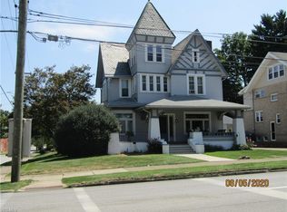 702 S Main St, Orrville, OH