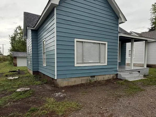 105 E 10th St, Chelsea, OK 74016