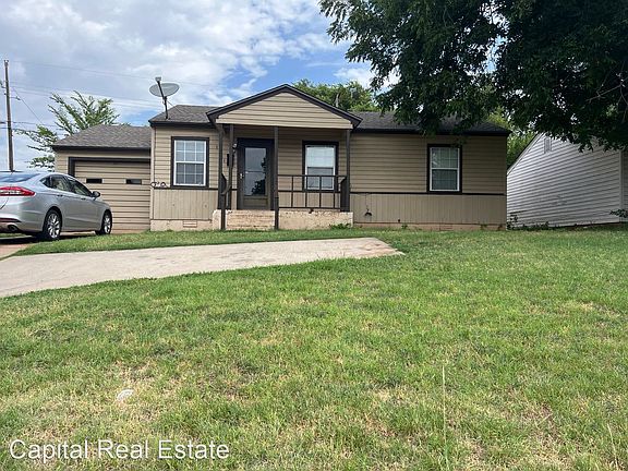 2nd image of 3101 NE 14th Pl