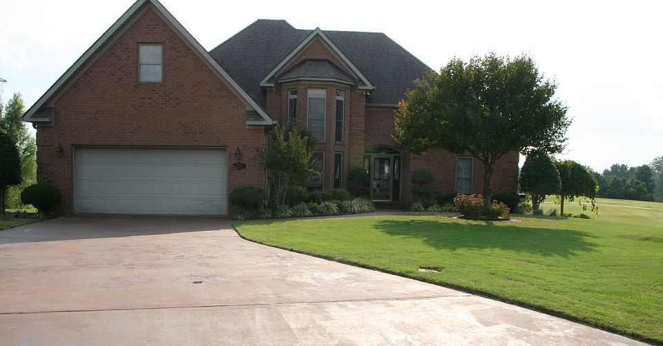 Lovely Golf Course Home