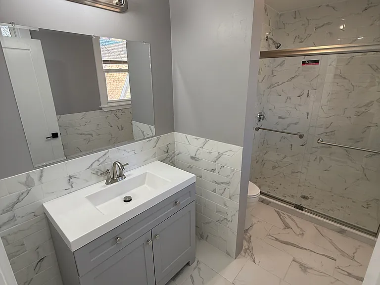 35 Larchmont St #2 — Photo 3