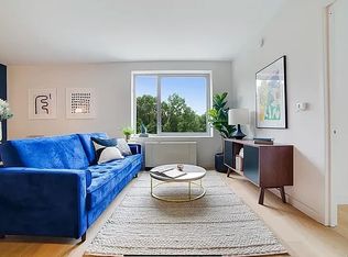 65-70 Austin St #204, Rego Park, NY 11374