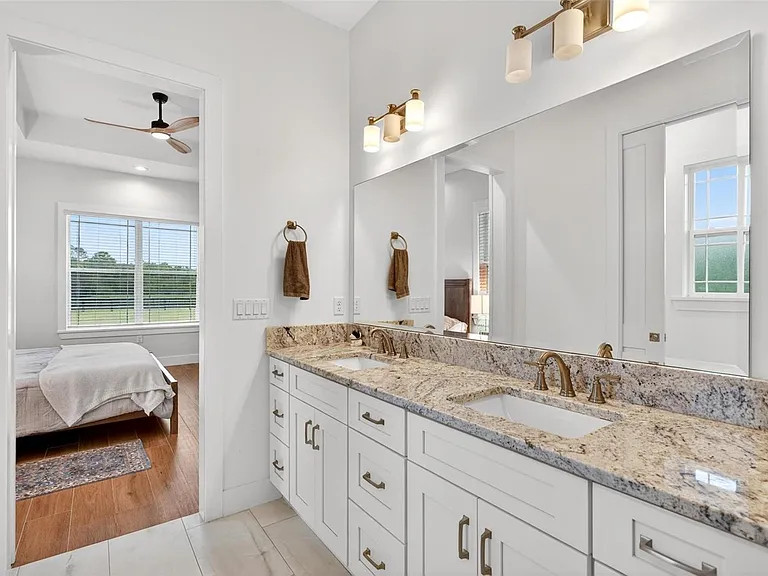 11257 NW 50th Ln — Photo 39