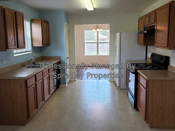 4th image of 2103 Independence Ct