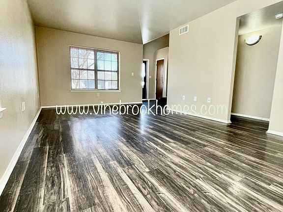 5th image of 225 Raven Dr