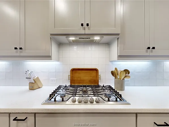 3513 Chantilly Path, Bryan, TX 77808