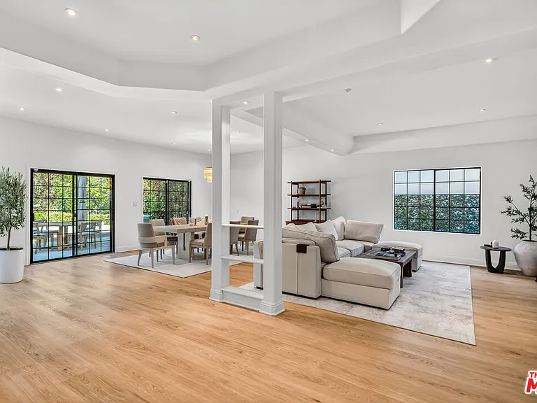 4475 Stern Ave — Photo 8