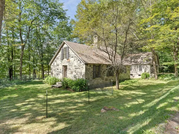 1937 Green Mountain Turnpike, Chester, VT 05143