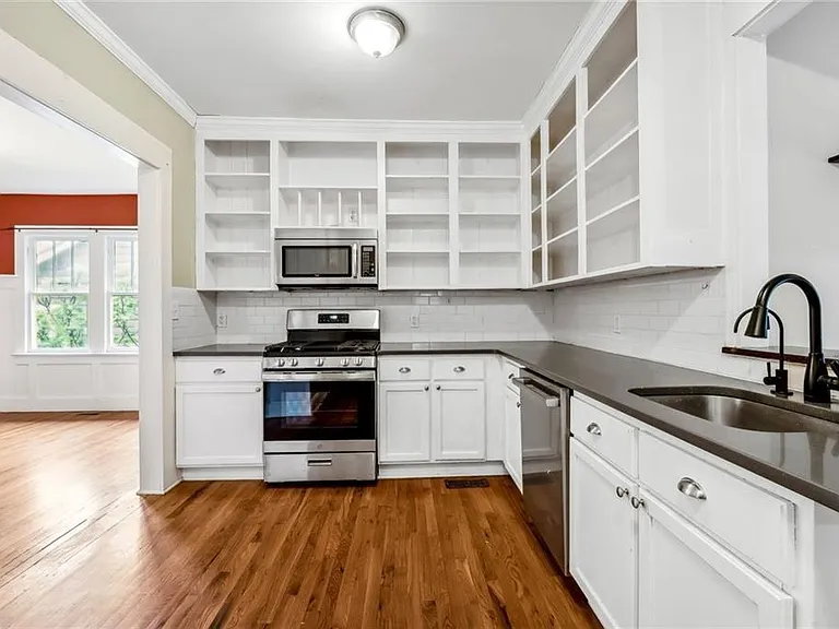 976 Hall Pl NW — Photo 16