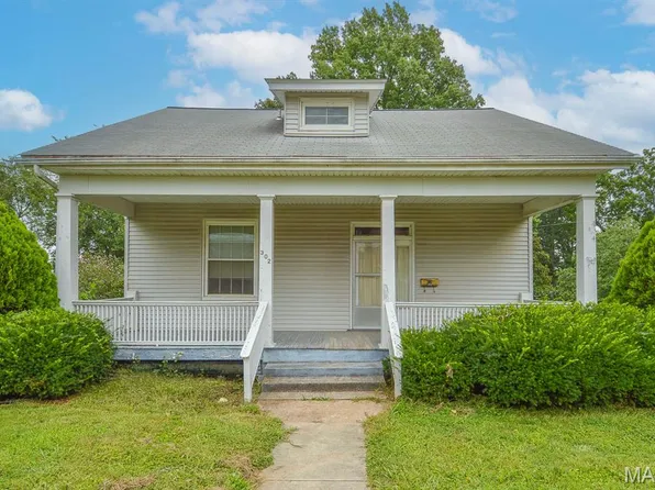 302 N Alton St, Lebanon, IL 62254